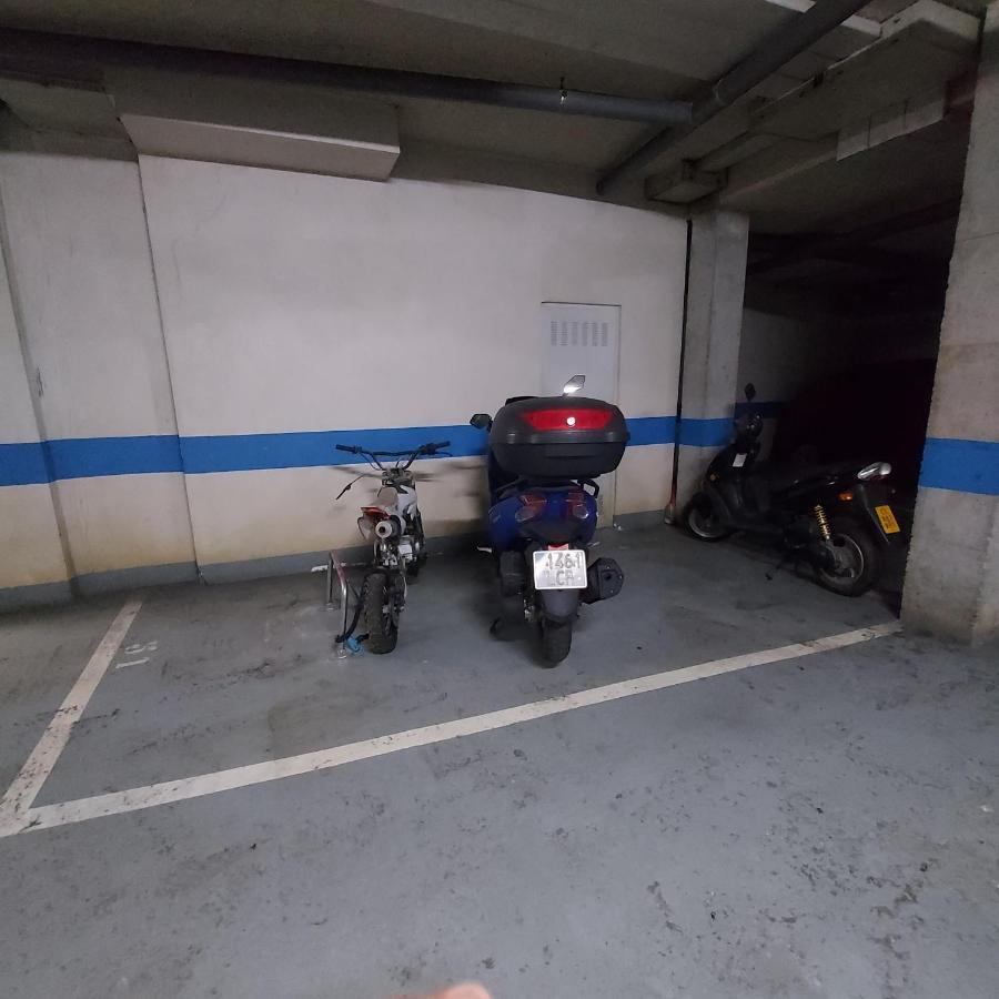 Soleado Piso Con Garaje Y Piscina A 8' Centro Leilighet Castro Urdiales Eksteriør bilde